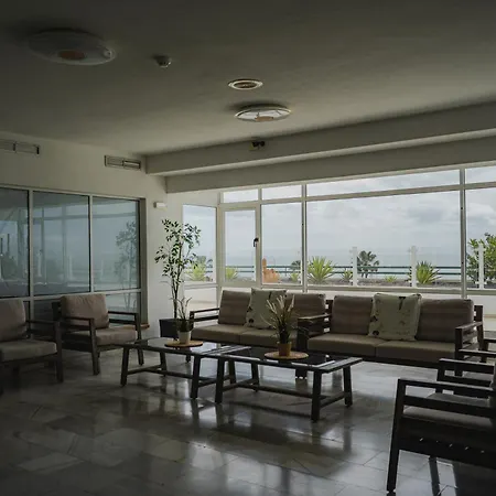 Lägenhet Con Terraza En Primera Linea El Duque, Altamira